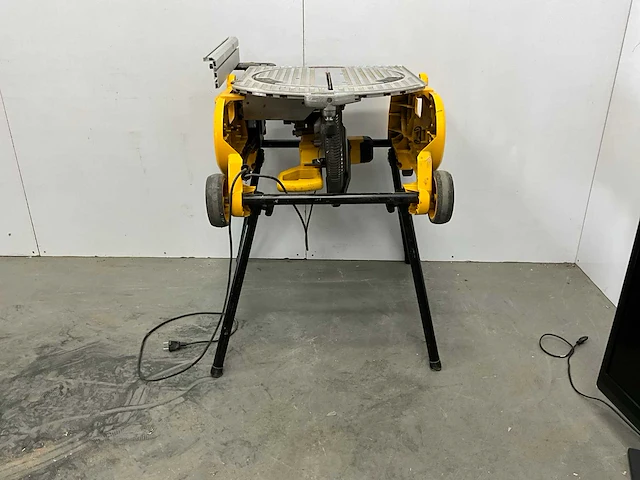 Dewalt zaagtafel - afbeelding 1 van  4