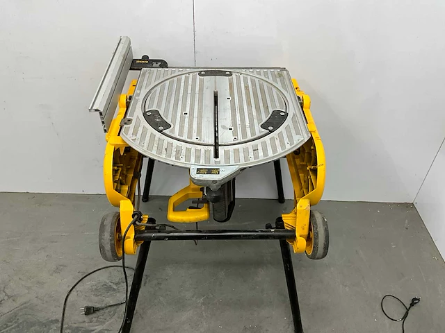 Dewalt zaagtafel - afbeelding 2 van  4