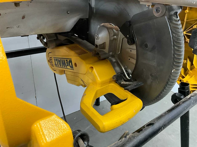 Dewalt zaagtafel - afbeelding 4 van  4