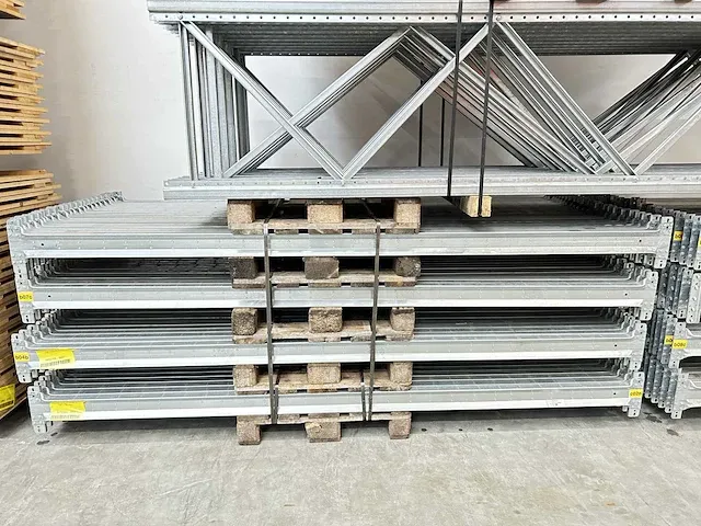 Dexion - gegalvaniseerd - pallet racking - met houten vlonders - afbeelding 2 van  12