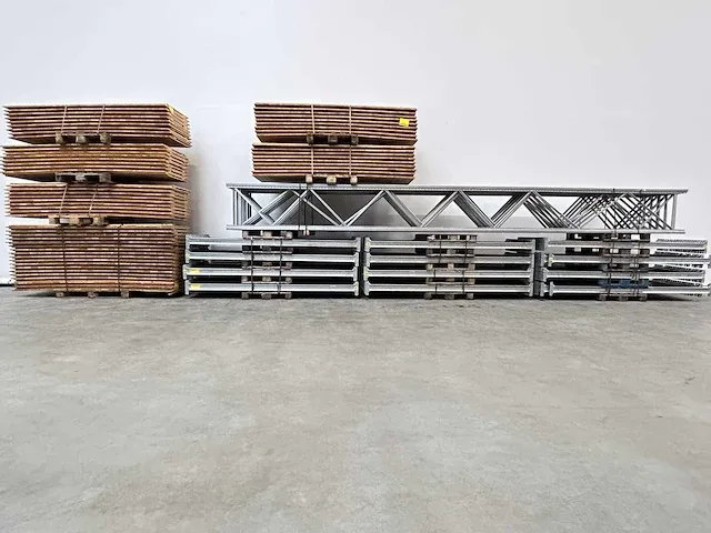 Dexion - gegalvaniseerd - pallet racking - met houten vlonders - afbeelding 1 van  12