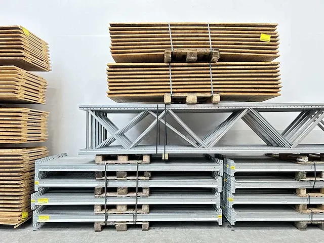 Dexion - gegalvaniseerd - pallet racking - met houten vlonders - afbeelding 6 van  12