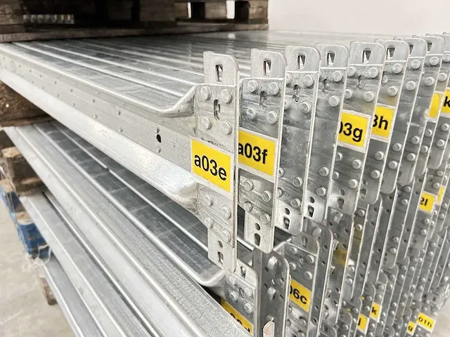 Dexion - gegalvaniseerd - pallet racking - met houten vlonders - afbeelding 12 van  12