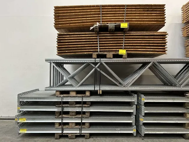 Dexion - gegalvaniseerd - pallet racking - met houten vlonders - afbeelding 12 van  17