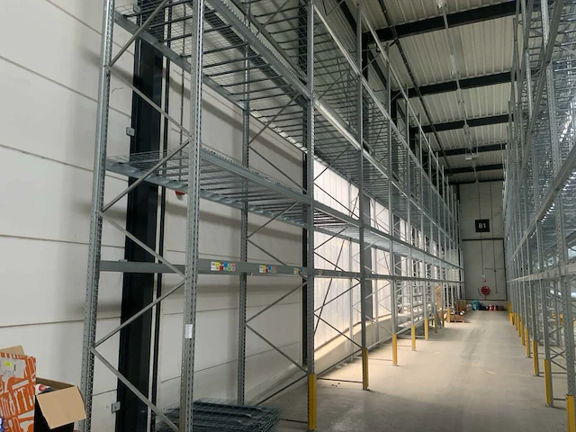 Dexion p90 palletstelling 12 secties - afbeelding 1 van  7