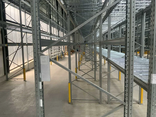 Dexion p90 palletstelling 24 secties - afbeelding 10 van  11