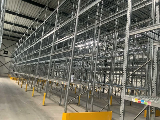 Dexion p90 palletstelling 34 secties - afbeelding 1 van  10