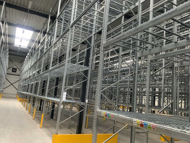 Dexion p90 palletstelling 34 secties - afbeelding 1 van  9