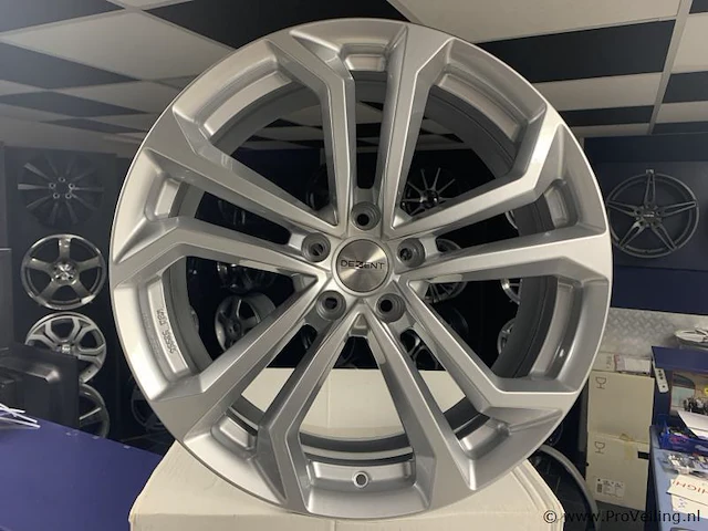 Dezent ta aluminium velgenset - 5x114.3 8j et45 - afbeelding 1 van  1