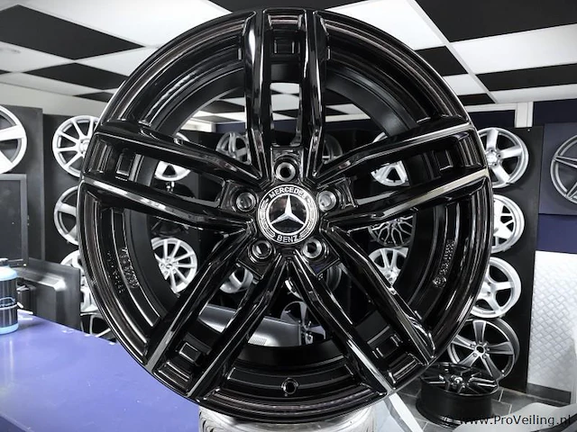 Dezent tr aluminium velgenset - 5x112 8.5j et56 - afbeelding 1 van  2