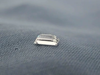 Diamant - 0.23 carat baguette geslepen diamant (gecertificeerd) - afbeelding 2 van  4