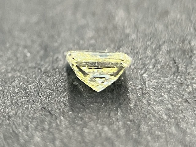 Diamant - 0.23 carat prinses geslepen diamant (gecertificeerd) - afbeelding 3 van  4