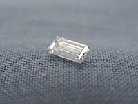 Diamant - 0.24 carat baguette geslepen diamant (gecertificeerd) - afbeelding 1 van  4