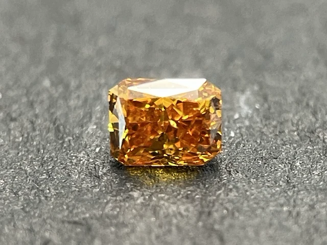 Diamant - 0.29 carat natuurlijk oranje diamant (gecertificeerd) - afbeelding 1 van  6