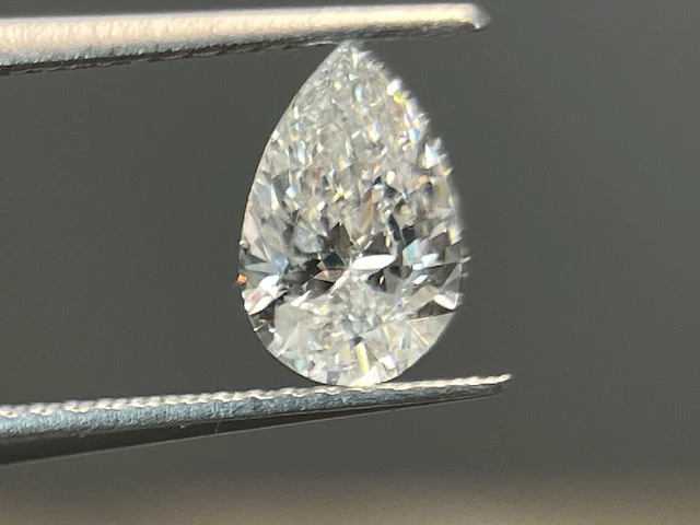 Diamant - 0.29 carat peer geslepen diamant (gecertificeerd) - afbeelding 1 van  7