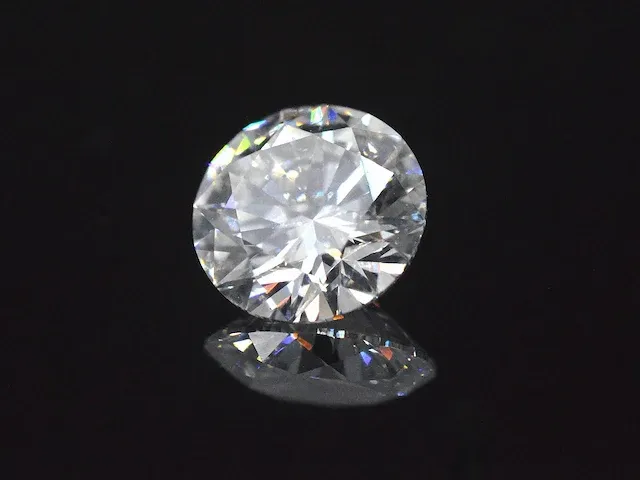 Diamant - 0.30 karaat briljant diamant (gecertificeerd) - afbeelding 1 van  3