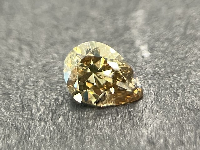Diamant - 0.44 carat natuurlijke diamant - afbeelding 1 van  5