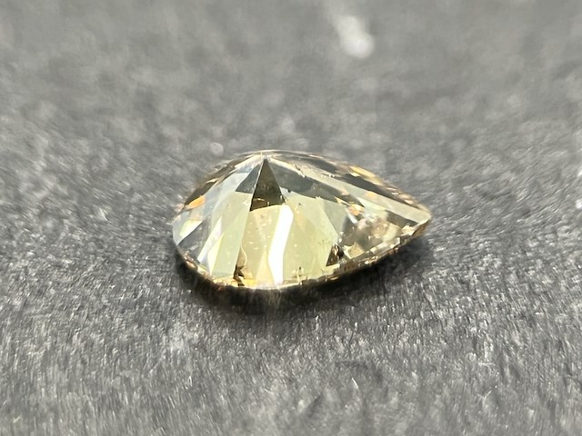 Diamant - 0.44 carat natuurlijke diamant - afbeelding 2 van  5