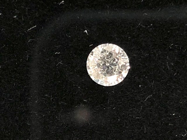 Diamant - 0.47 carat briljant geslepen diamant (gecertificeerd) - afbeelding 1 van  5