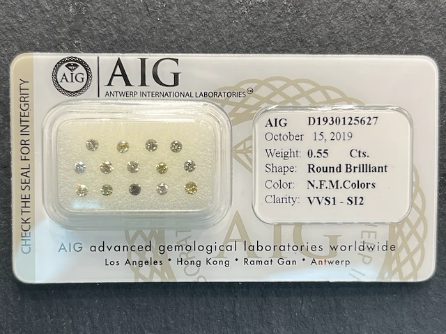 Diamant - 0.55 carat natuurlijk gekleurde diamant (gecertificeerd) - afbeelding 2 van  5