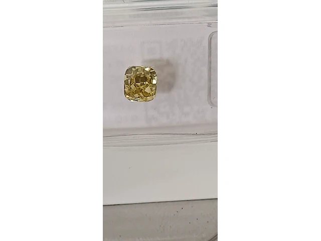 Diamant - 0.61ct ( igi gecertificeerd ), si1 fancy color - afbeelding 6 van  12