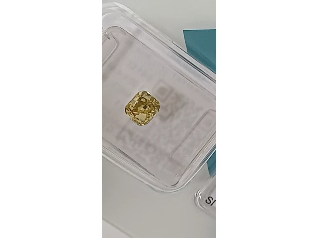 Diamant - 0.61ct ( igi gecertificeerd ), si1 fancy color - afbeelding 9 van  12