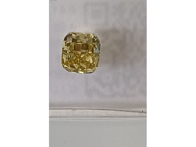 Diamant - 0.61ct ( igi gecertificeerd ), si1 fancy color - afbeelding 11 van  12