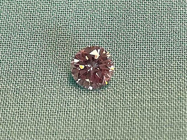 Diamant - 0.67 carat echte fancy roze gekleurde unieke diamant (gecertificeerd) - afbeelding 2 van  7