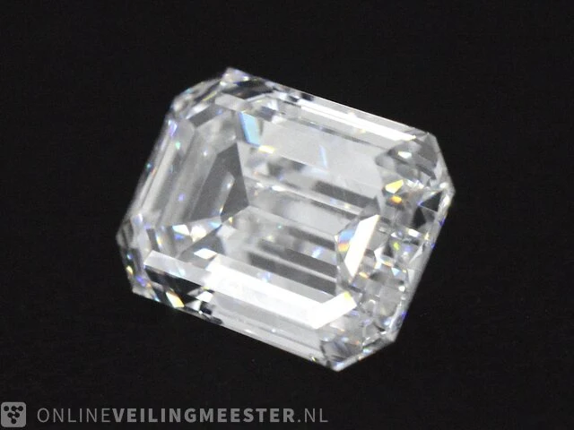 Diamant - 0.70 karaat diamant (igi gecertificeerd) - afbeelding 2 van  4