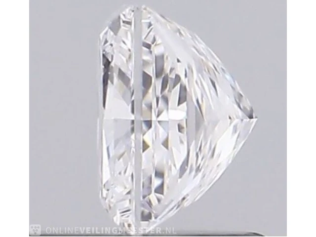 Diamant - 0.73 karaat prinses vorm geslepen geslepen diamant (gecertificeerd) - afbeelding 2 van  5