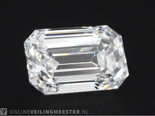 Diamant - 0.80 karaat diamant (gecertificeerd) - afbeelding 1 van  3