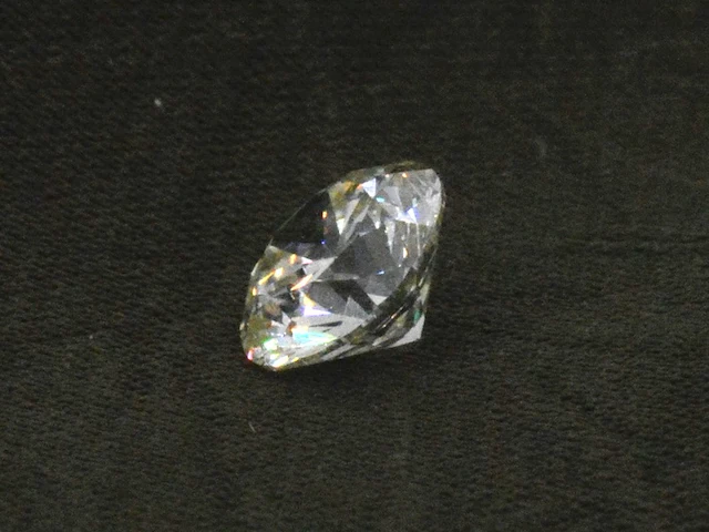 Diamant - 0.82 carat diamant (gecertificeerd) - afbeelding 2 van  5