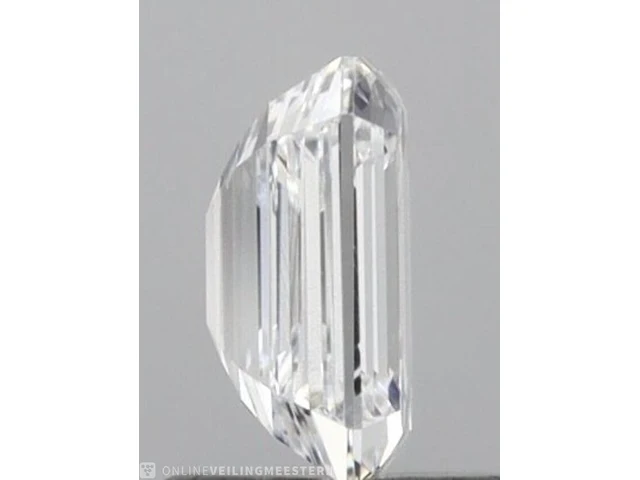 Diamant - 0.90 karaat emerald geslepen diamant (gecertificeerd) - afbeelding 2 van  5