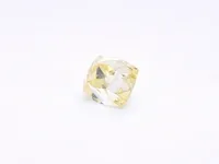 Diamant - 0.92 karat echte fancy colour diamant (gecertificeerd)