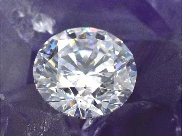 Diamant - 0.93 karaat diamant (gecertificeerd) - afbeelding 1 van  3