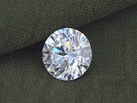 Diamant - 1.00 carat briljant geslepen diamant met een gia certificaat (gecertificeerd)