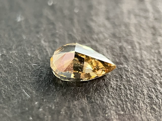Diamant - 1.00 carat natuurlijk bruine diamant (gecertificeerd) - afbeelding 2 van  4