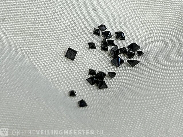 Diamant - 1.01 karat echte zwarte diamant (gecertificeerd) - afbeelding 1 van  2