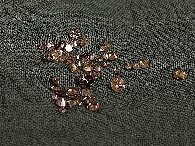 Diamant - 1.03 carat mix van gekleurde diamant - afbeelding 1 van  3