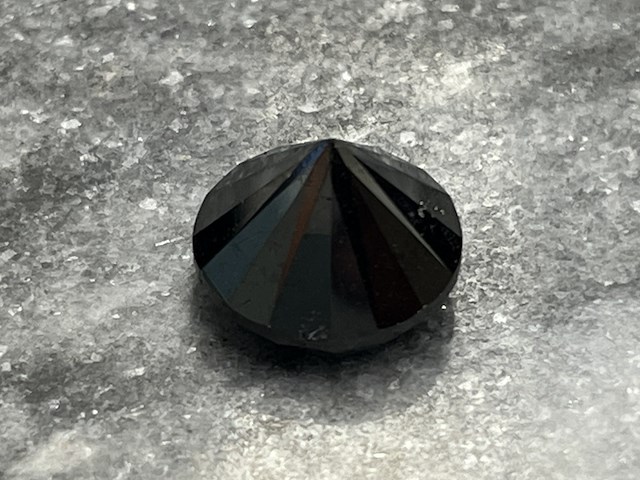 Diamant - 11.35 carat zwarte natuurlijke diamant - afbeelding 2 van  5