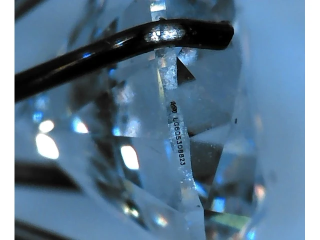Diamant - 1.50 carat round brilliant ( igi gecertificeerd ) - afbeelding 2 van  4