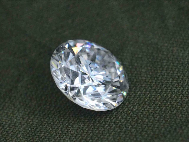 Diamant - 2.01 carat natuurlijke diamant (gecertificeerd) - afbeelding 2 van  6