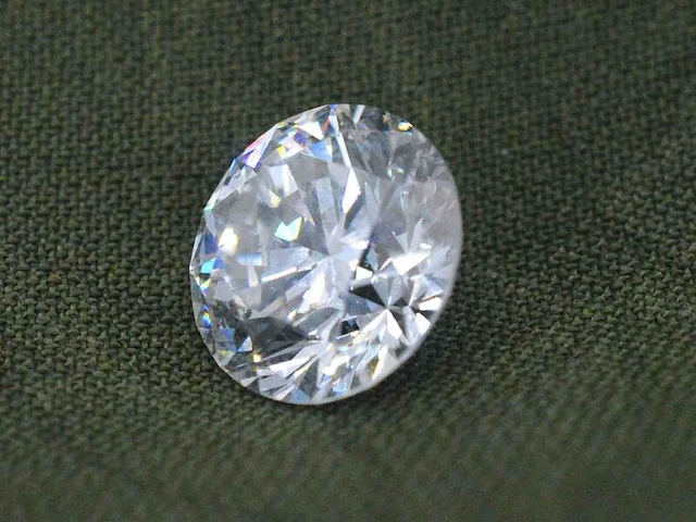Diamant - 2.01 carat natuurlijke diamant (gecertificeerd) - afbeelding 3 van  6