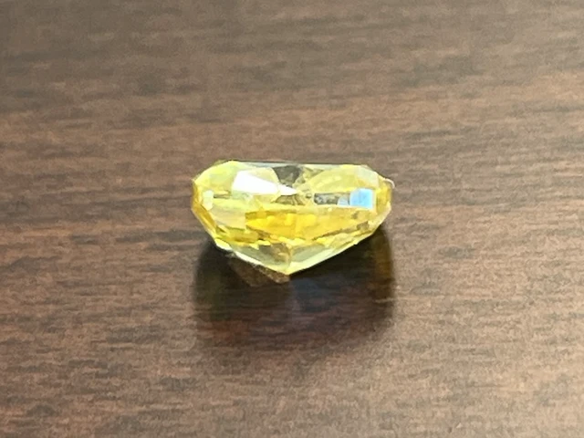 Diamant - 2.03 carat natuurlijke fancy geel gekleurde gia gecertificeerde diamant - afbeelding 2 van  6