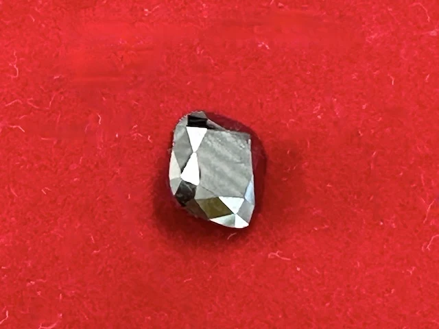 Diamant - 2.21 carat echte natuurlijke zwarte diamant in kussen vorm (gecertificeerd) - afbeelding 2 van  3