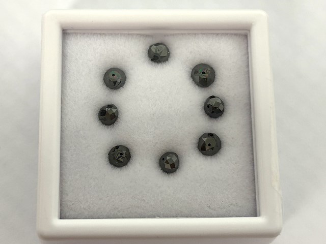 Diamant - 3.80 carat zwarte natuurijke diamant - afbeelding 1 van  4