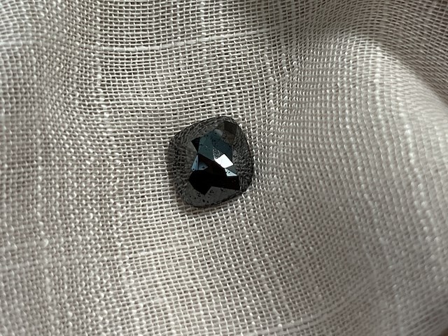 Diamant - 4.05 carat echte natuurlijke zwarte diamant (gecertificeerd) - afbeelding 1 van  4