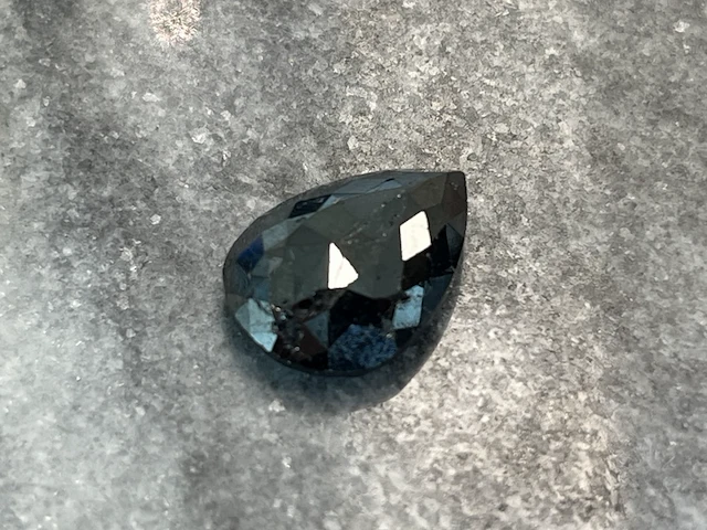 Diamant - 9.98 carat natuurlijke zwarte diamant - afbeelding 2 van  5