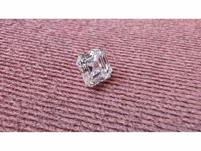 Diamant - circa 1,00 carat - square emerald geslepen diamant (gecertificeerd) - afbeelding 4 van  11