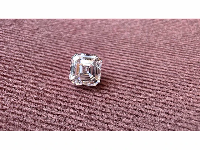 Diamant - circa 1,00 carat - square emerald geslepen diamant (gecertificeerd) - afbeelding 1 van  11